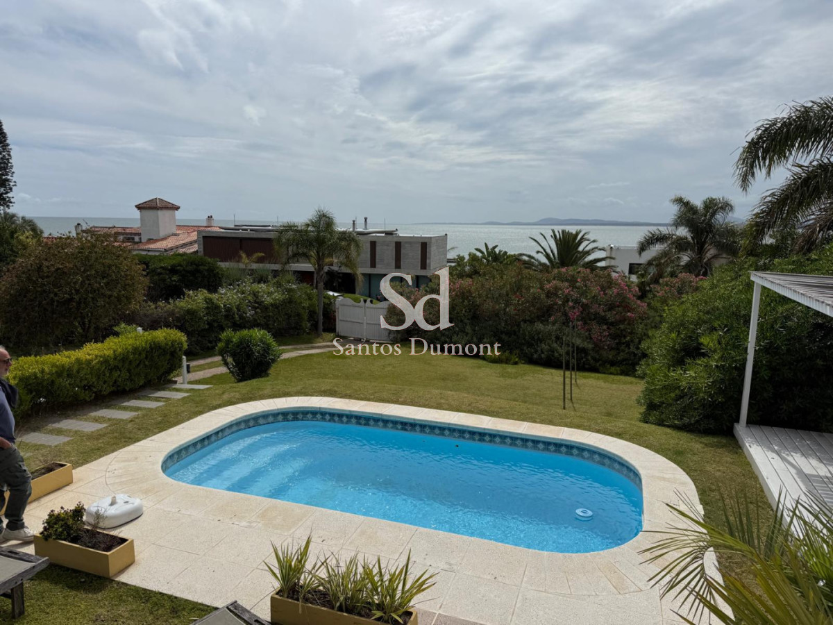 Casa ID.25536 - Venta Casa 4 dormitorios Lomo de la Ballena Punta del Este