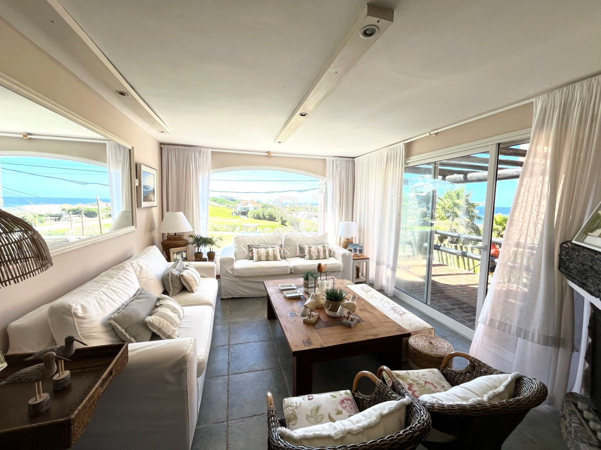 Casa ID.11620 - VENTA - EL CHORRO, A METROS DEL MAR
