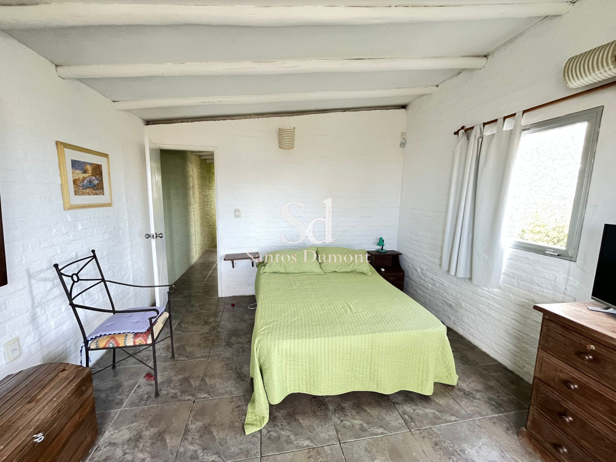 Casa ID.11911 - VENTA - EXCELENTE UBICACION