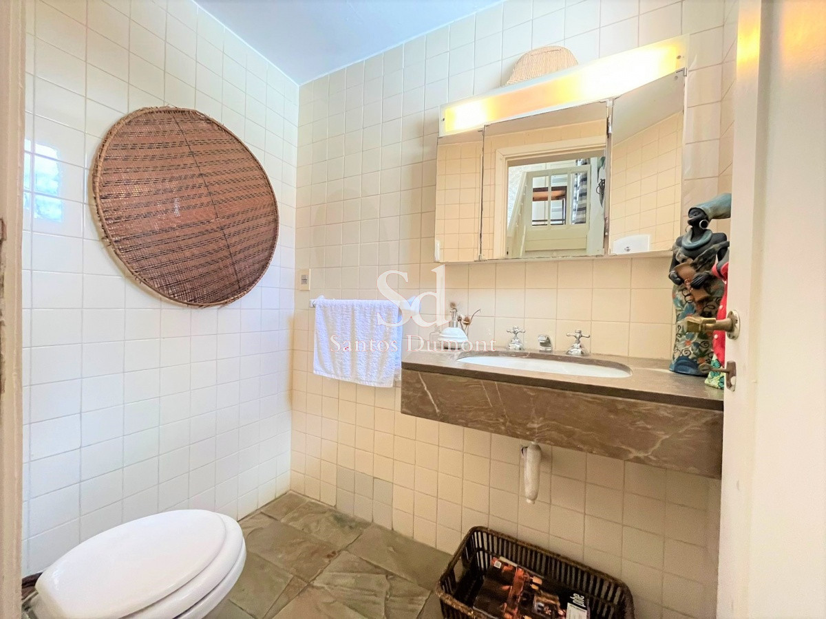 Casa ID.11703 - VENTA - EXCELENTE UBICACION