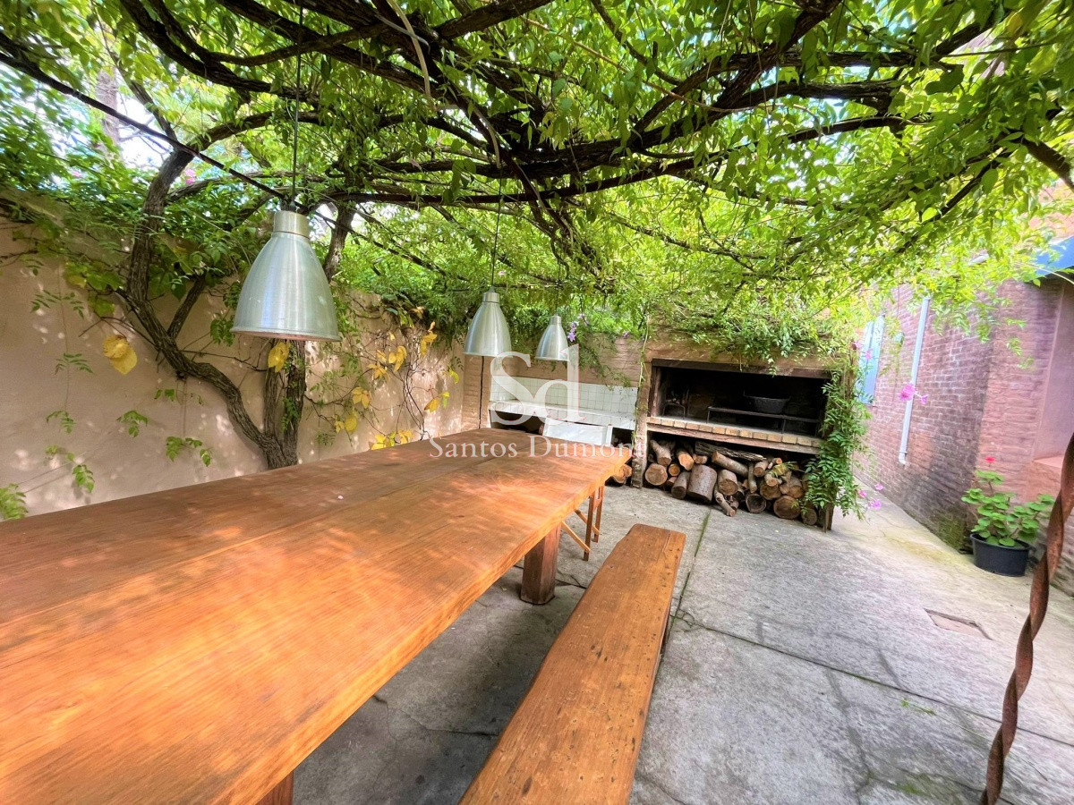 Casa ID.11703 - VENTA - EXCELENTE UBICACION