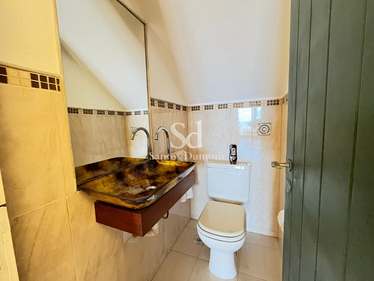 Casa ID.25328 - VENTA - EXCELENTE PROPIEDAD