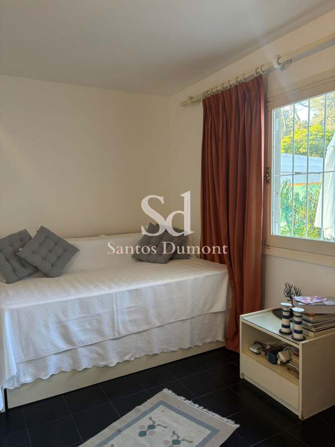 Casa ID.25442 - Casa en venta en playa mansa, Punta del Este