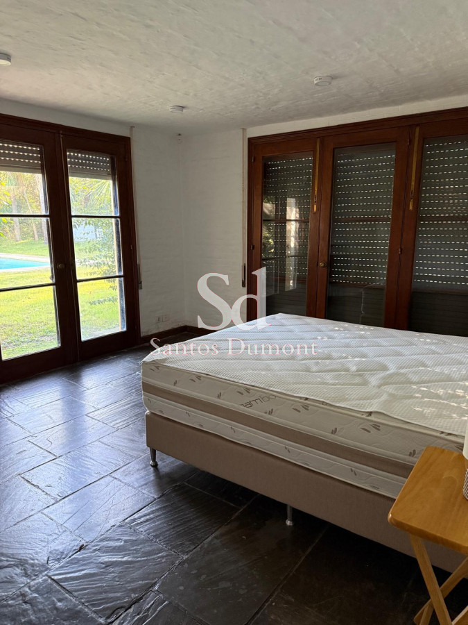 Casa ID.25352 - Venta Casa 6 dormitorios El Golf Punta del Este