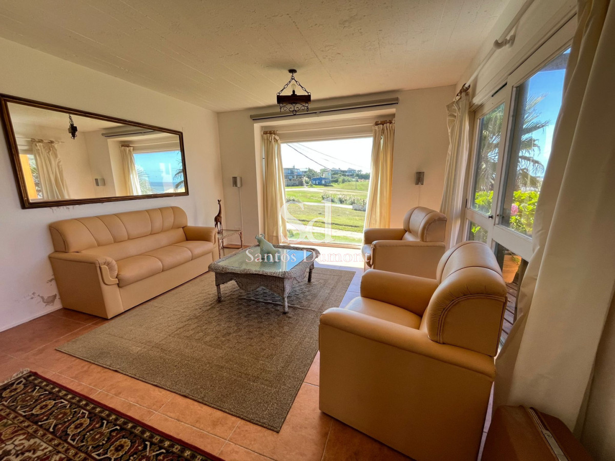 Casa ID.25328 - VENTA - EXCELENTE PROPIEDAD