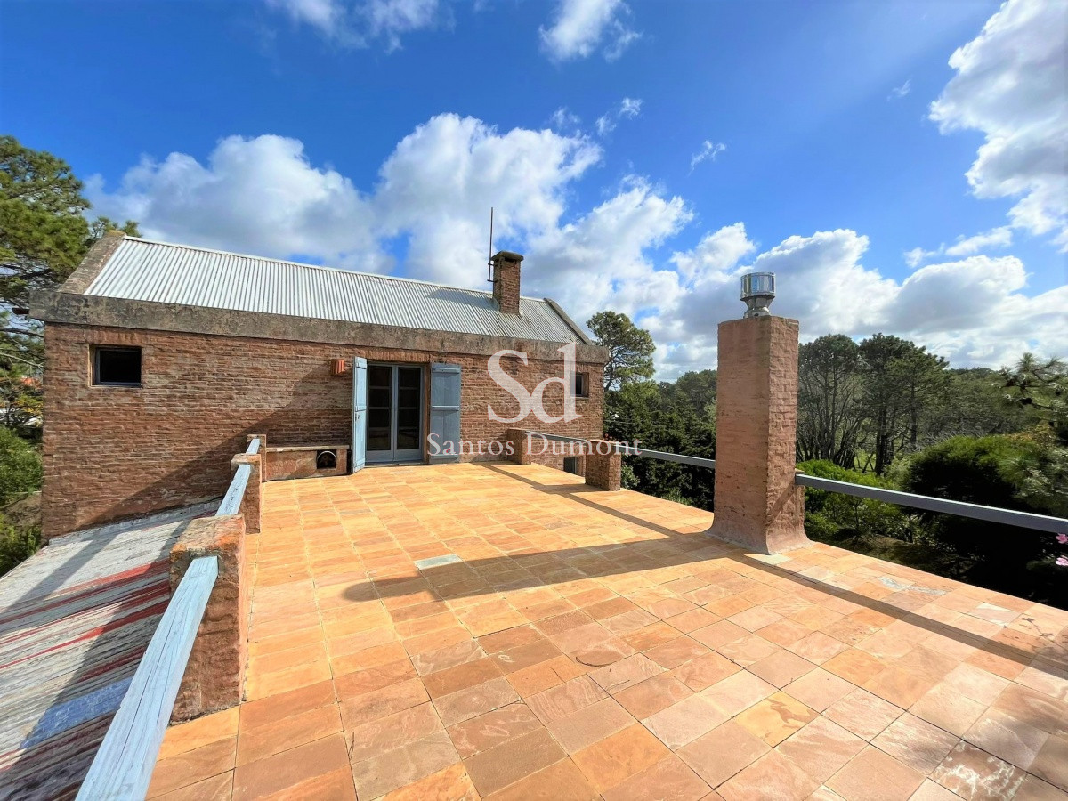 Casa ID.11703 - VENTA - EXCELENTE UBICACION