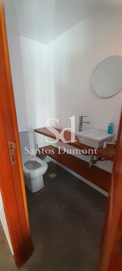 Casa ID.25003 - VENTA - EXCELENTE UBICACION