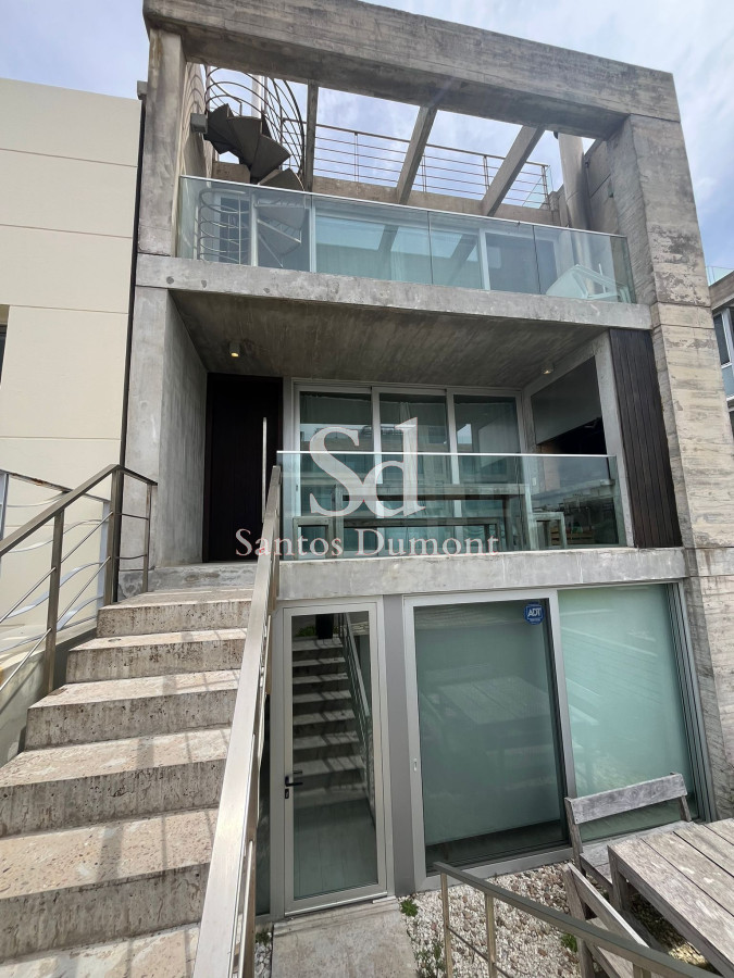 Casa ID.12261 - VENTA - EXPECTACULAR UBICACION, LA BARRA.