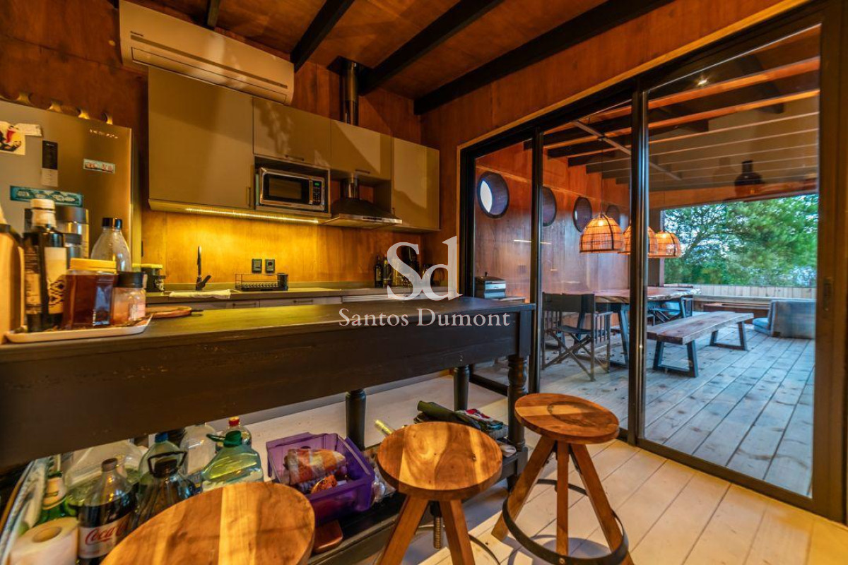 Casa ID.25041 - VENTA - EXCELENTE UBICACION