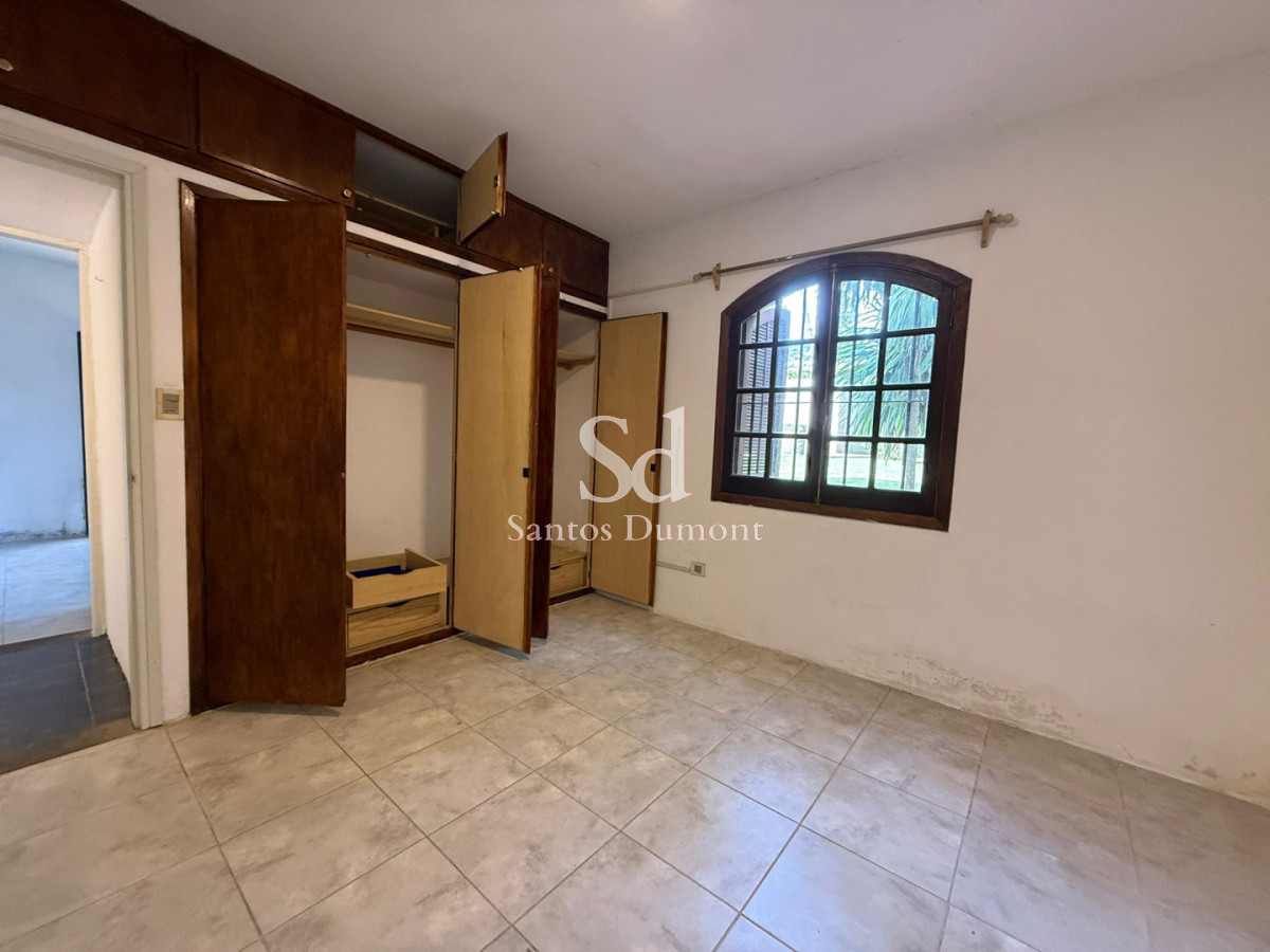 Casa ID.25724 - Casa en venta Playa Mansa, 5 dormitorios