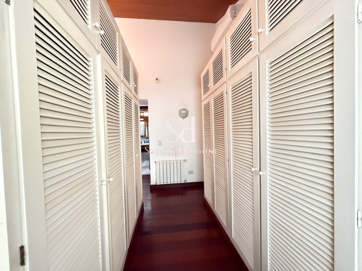 Casa ID.25788 - Venta Casa 5 dormitorios Punta del Este Playa Mansa