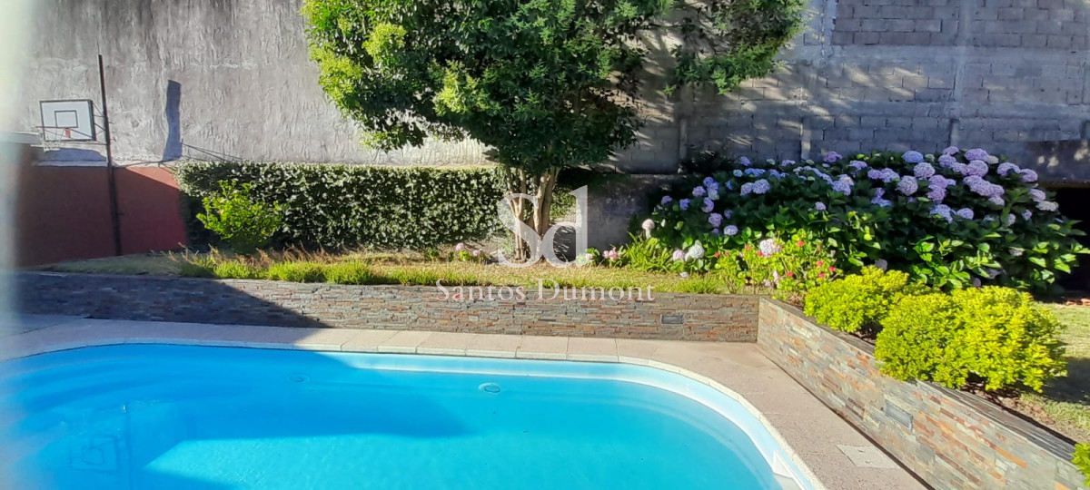Casa ID.25003 - VENTA - EXCELENTE UBICACION