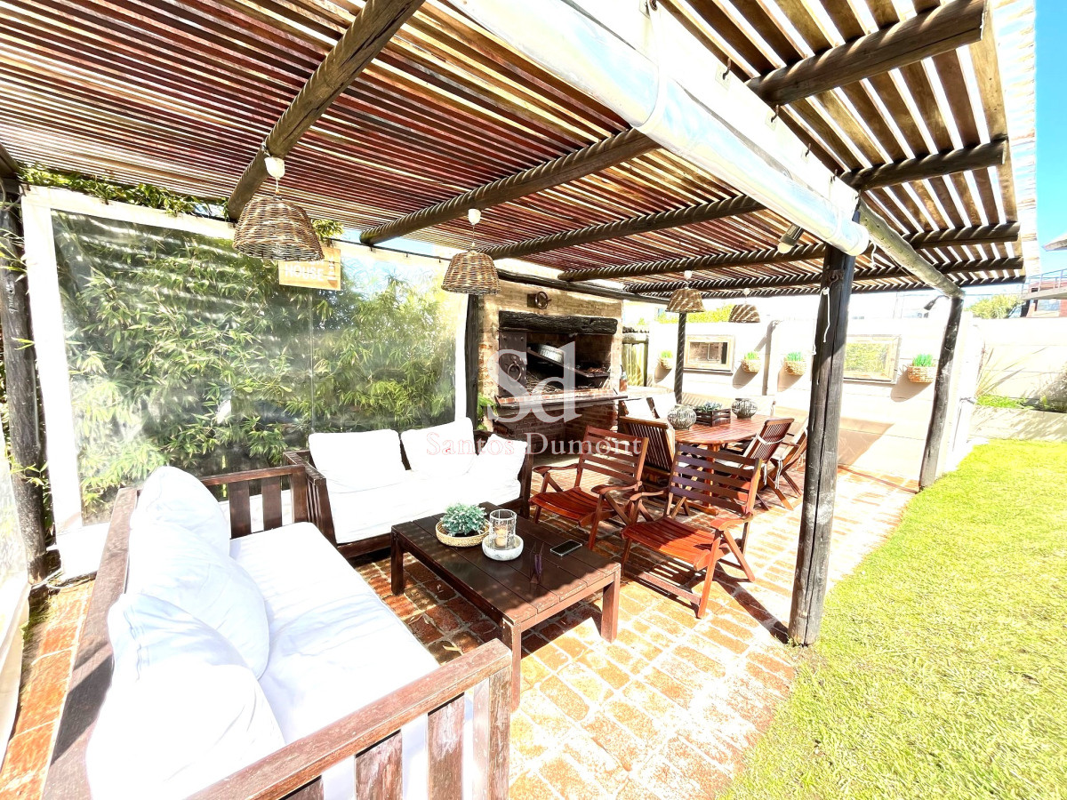 Casa ID.11620 - VENTA - EL CHORRO, A METROS DEL MAR