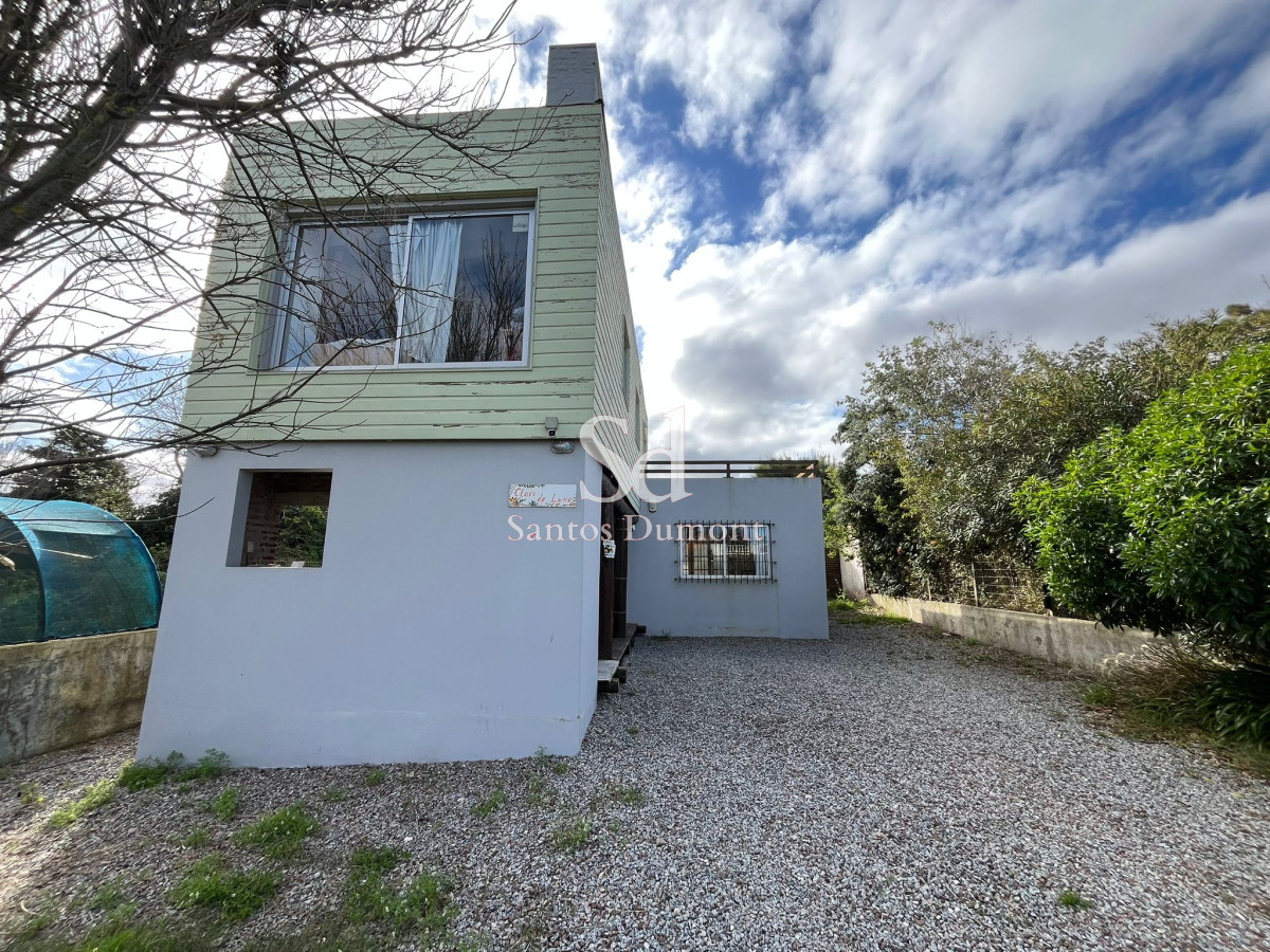 Casa ID.11911 - VENTA - EXCELENTE UBICACION