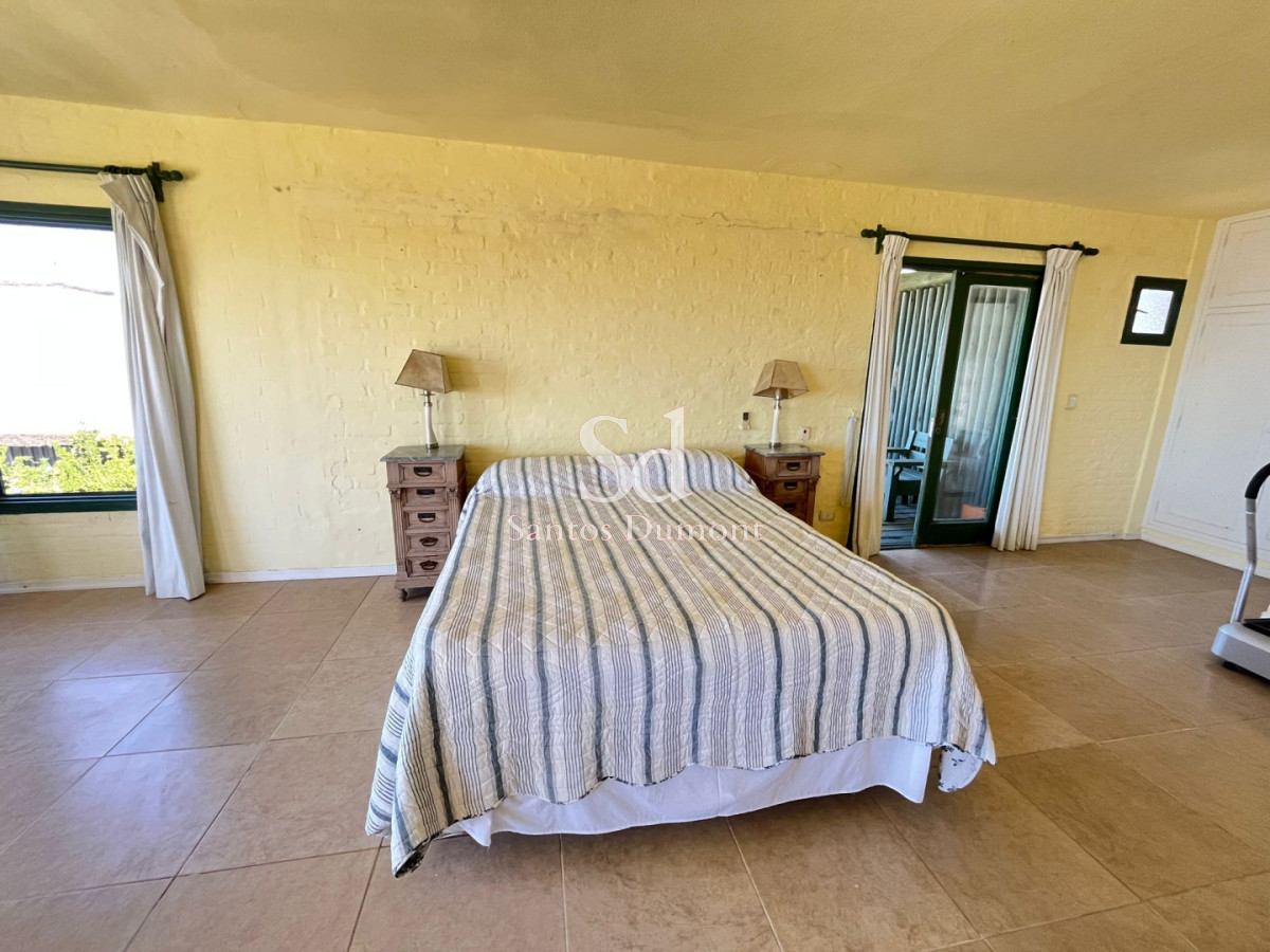 Casa ID.25328 - VENTA - EXCELENTE PROPIEDAD