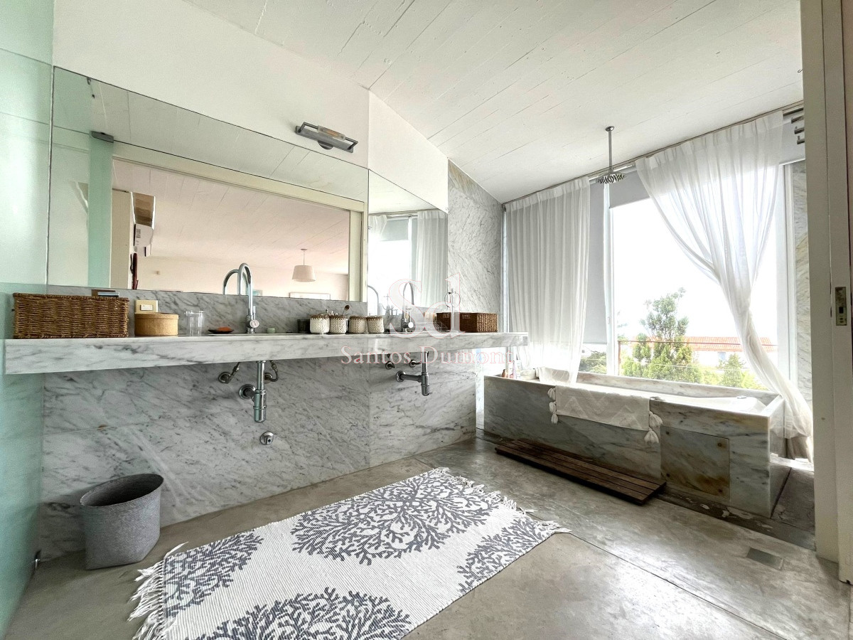 Casa ID.12184 - EXCELENTE UBICACION