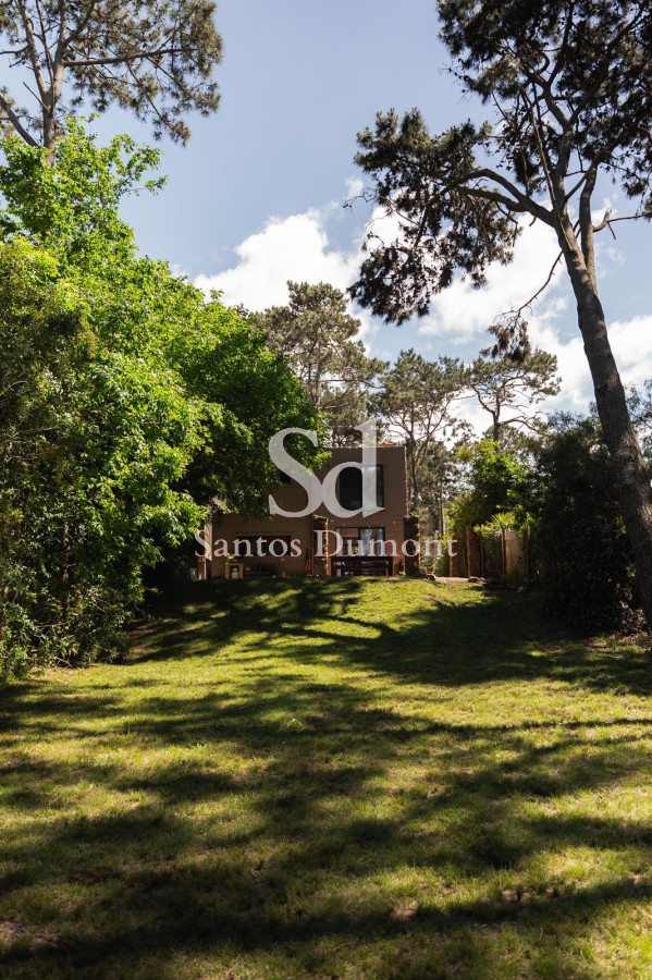 Casa ID.11936 - ALQUILER TEMPORAL - MONTOYA, EXCELENTE UBICACION