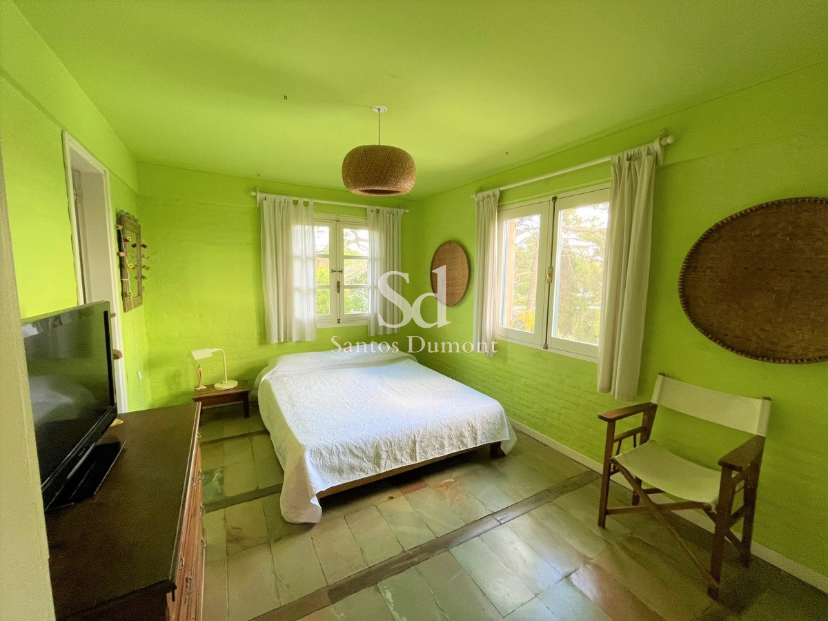 Casa ID.11703 - VENTA - EXCELENTE UBICACION