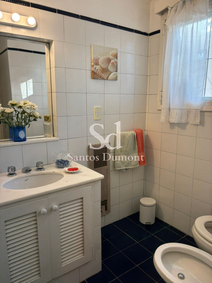 Casa ID.25442 - Casa en venta en playa mansa, Punta del Este