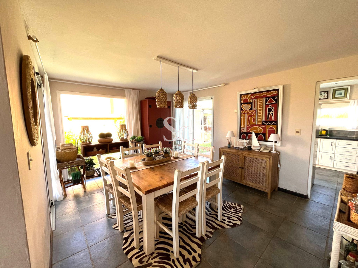 Casa ID.11620 - VENTA - EL CHORRO, A METROS DEL MAR