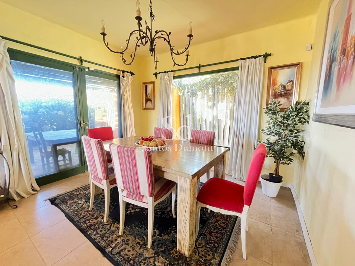 Casa ID.25328 - VENTA - EXCELENTE PROPIEDAD