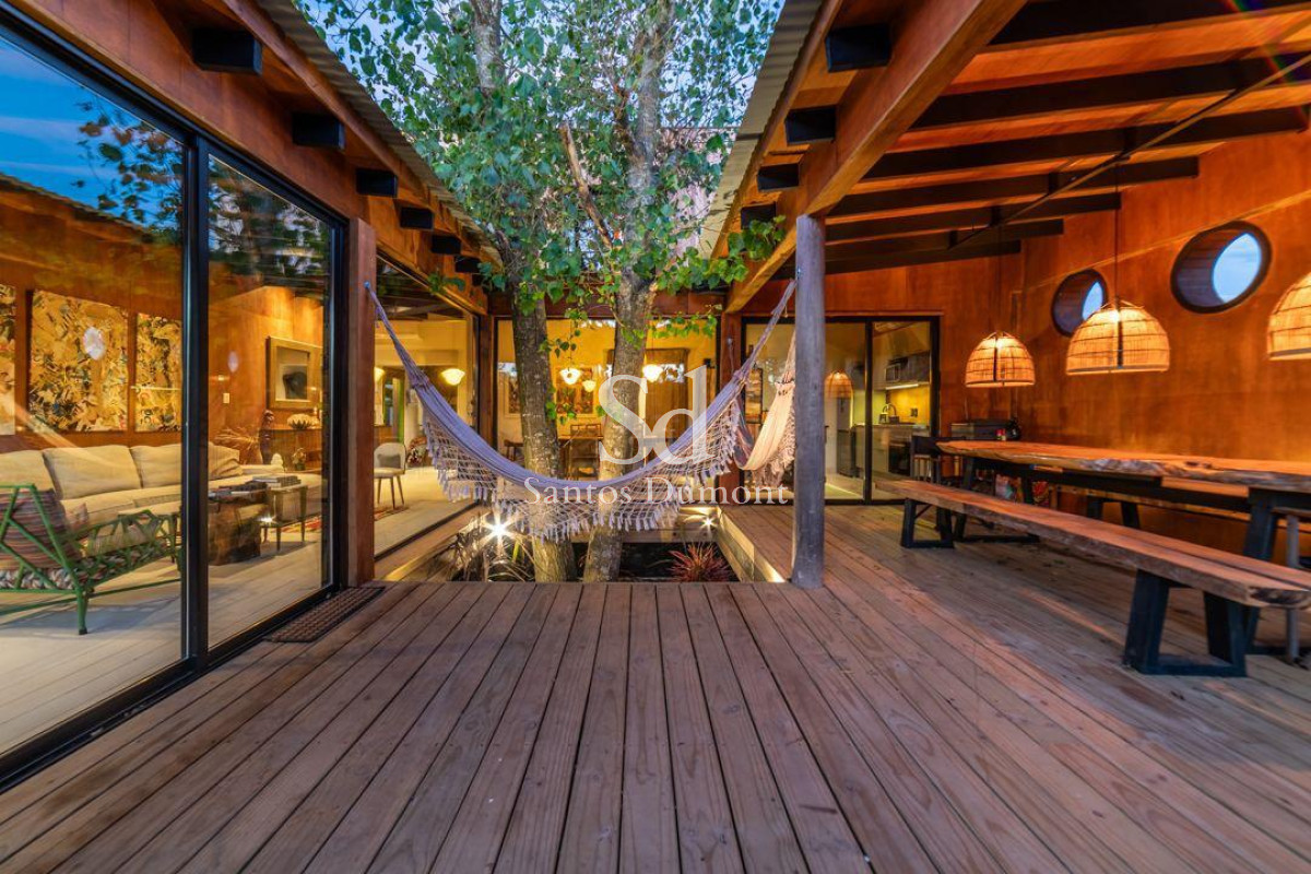 Casa ID.25041 - VENTA - EXCELENTE UBICACION
