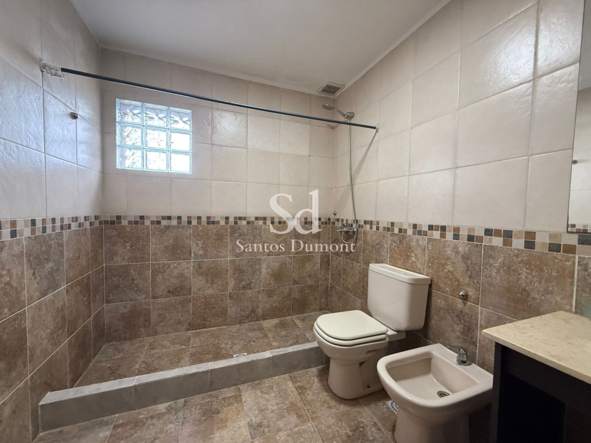Casa ID.25724 - Casa en venta Playa Mansa, 5 dormitorios