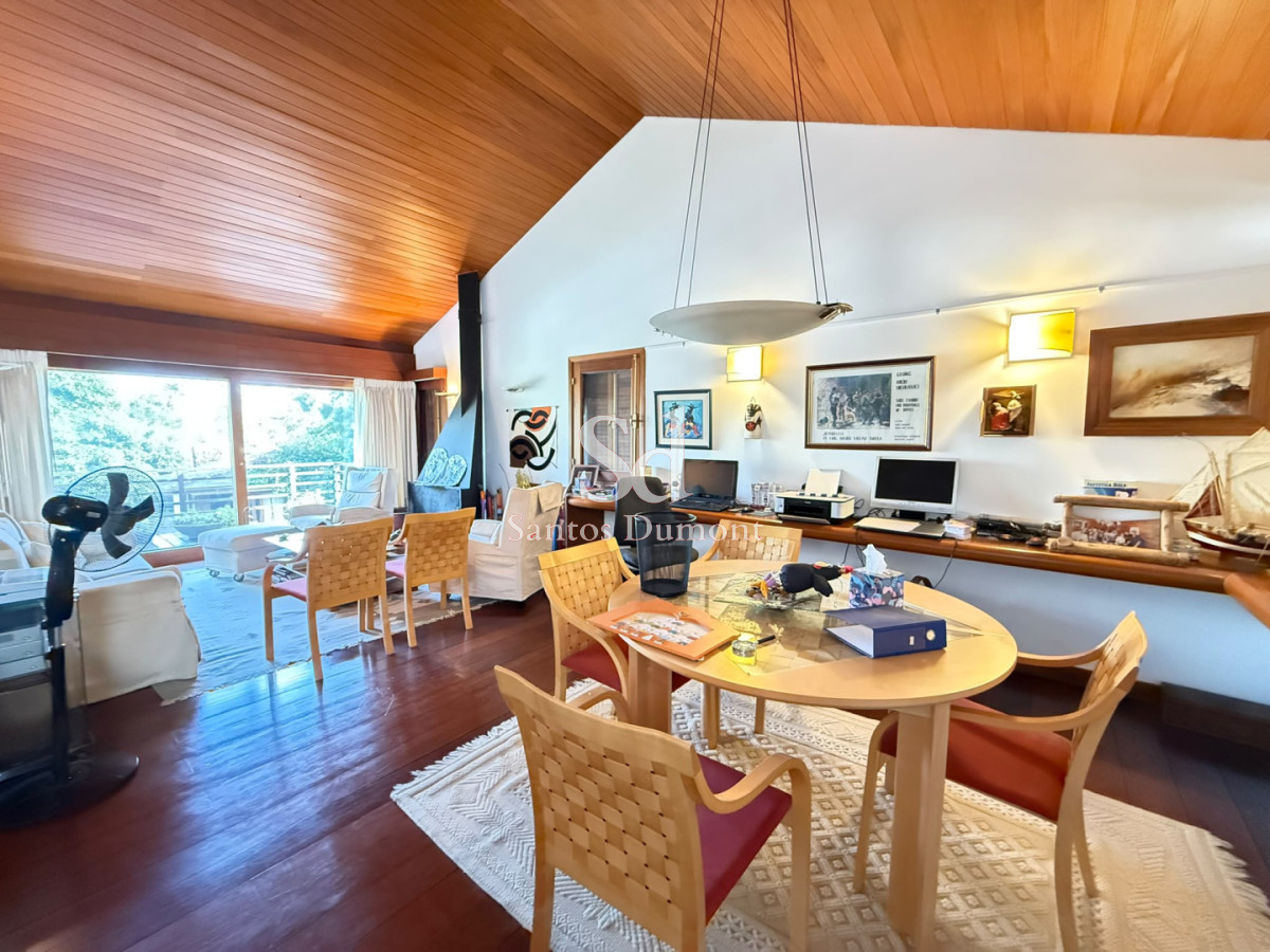 Casa ID.25788 - Venta Casa 5 dormitorios Punta del Este Playa Mansa
