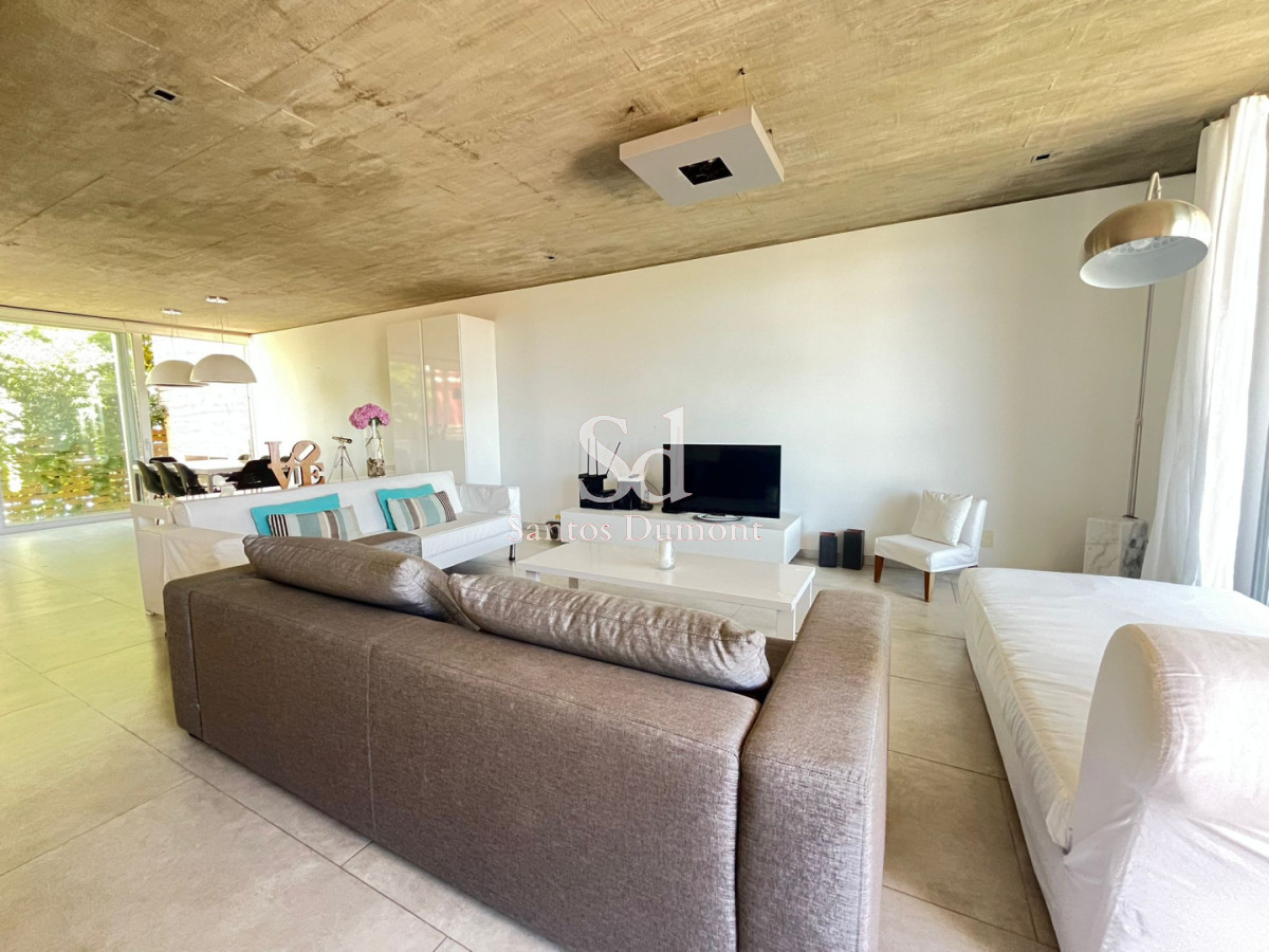 Casa ID.12261 - VENTA - ESPECTACULAR UBICACION, LA BARRA