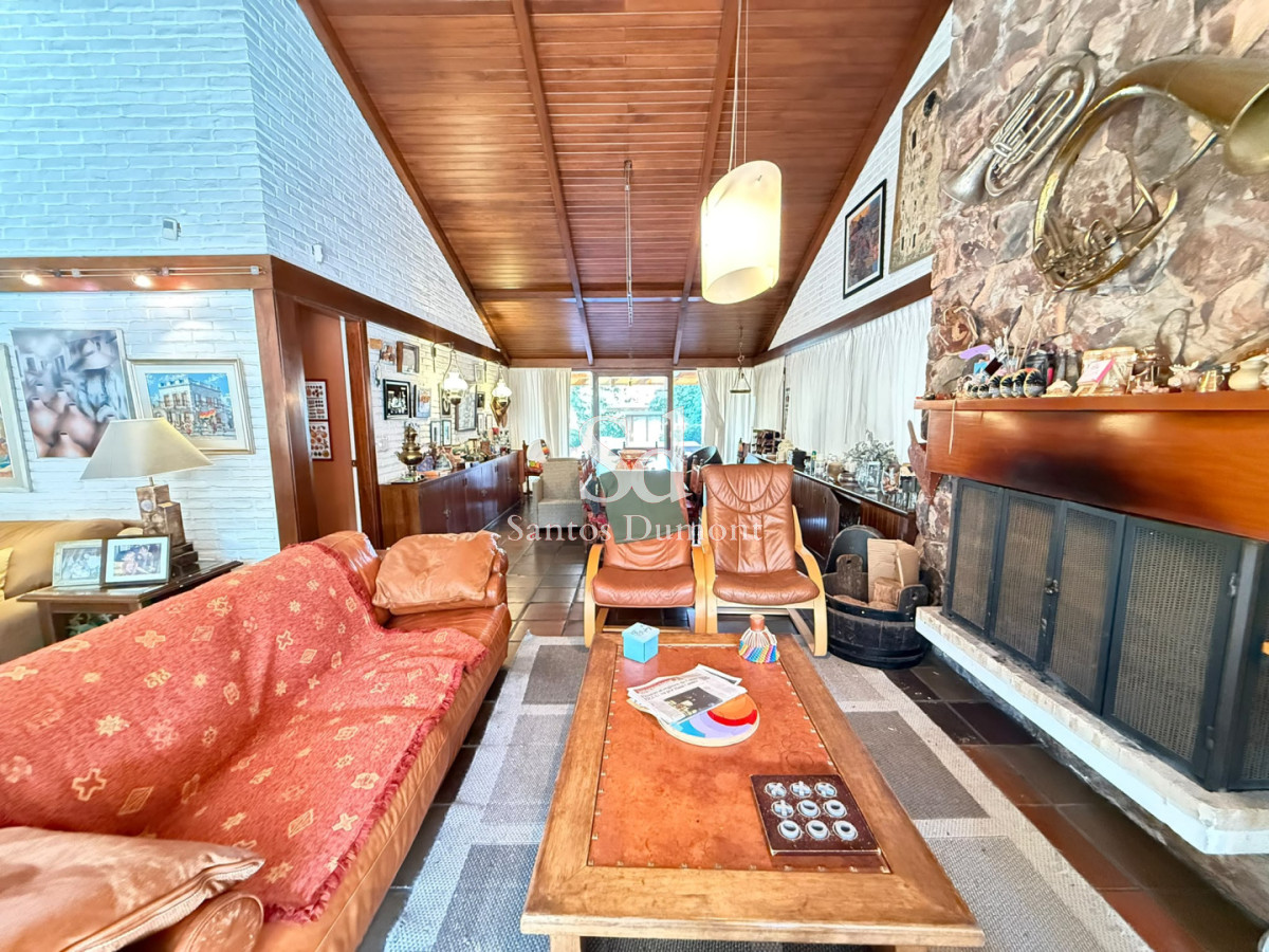 Casa ID.25788 - Venta Casa 5 dormitorios Punta del Este Playa Mansa