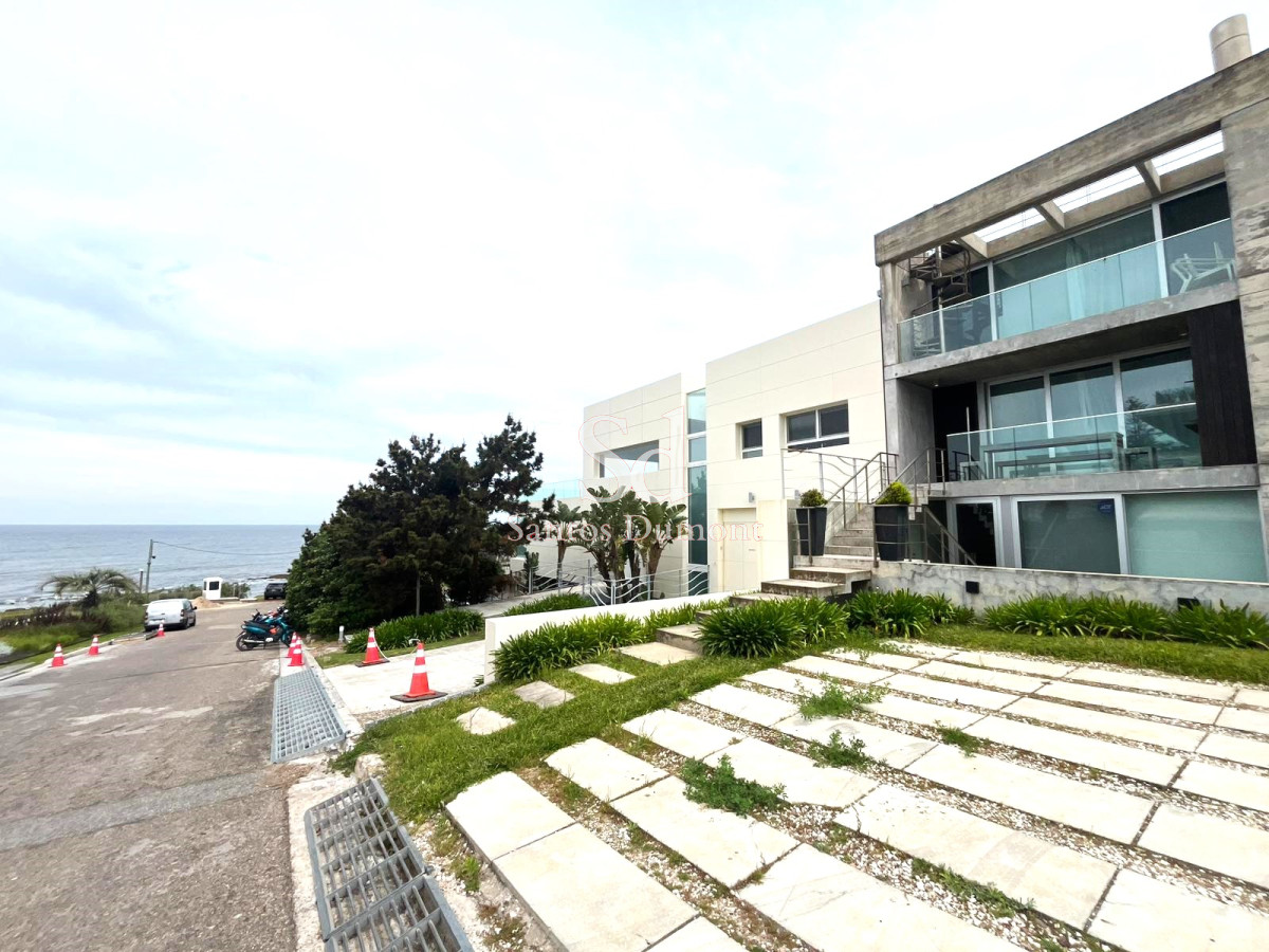 Casa ID.12261 - VENTA - EXPECTACULAR UBICACION, LA BARRA.