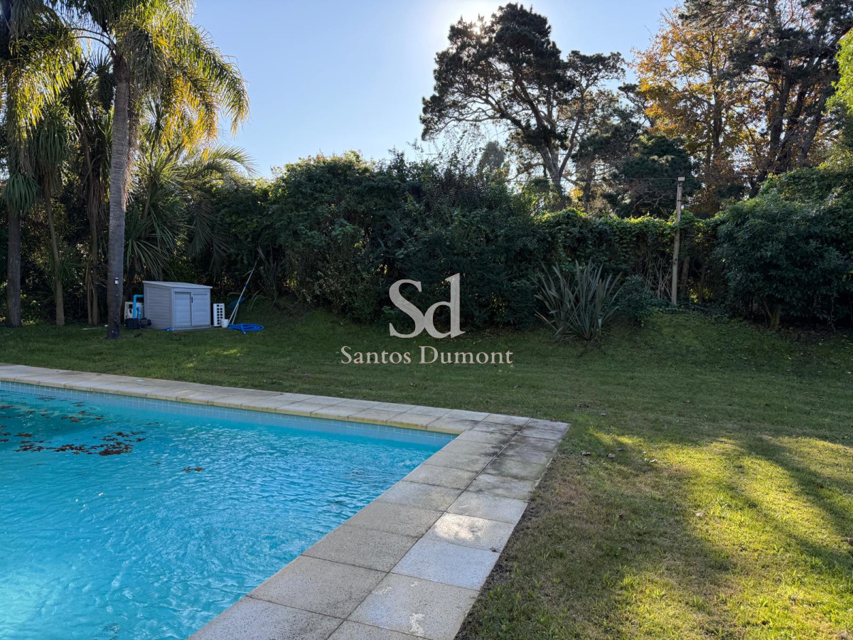 Casa ID.25352 - Venta Casa 6 dormitorios El Golf Punta del Este