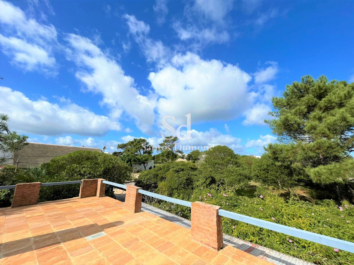 Casa ID.11703 - VENTA - EXCELENTE UBICACION