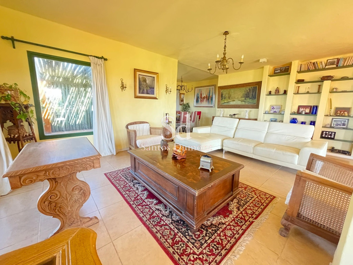 Casa ID.25328 - VENTA - EXCELENTE PROPIEDAD