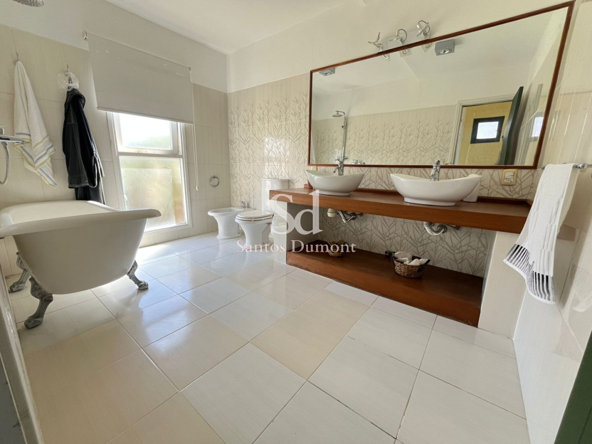 Casa ID.25328 - VENTA - EXCELENTE PROPIEDAD