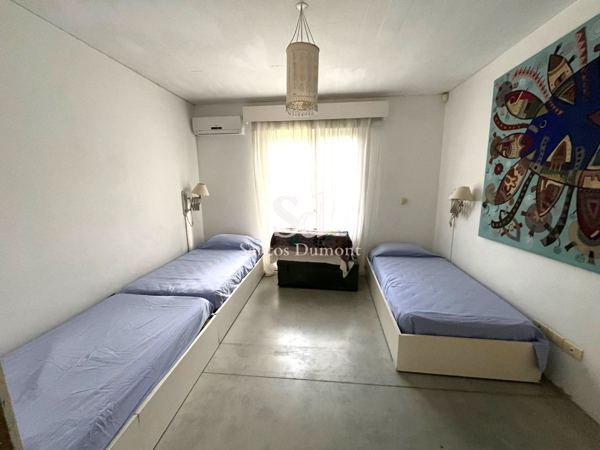 Casa ID.12184 - EXCELENTE UBICACION