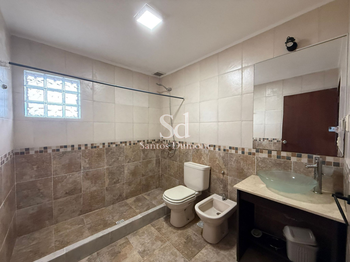 Casa ID.25724 - Casa en venta Playa Mansa, 5 dormitorios