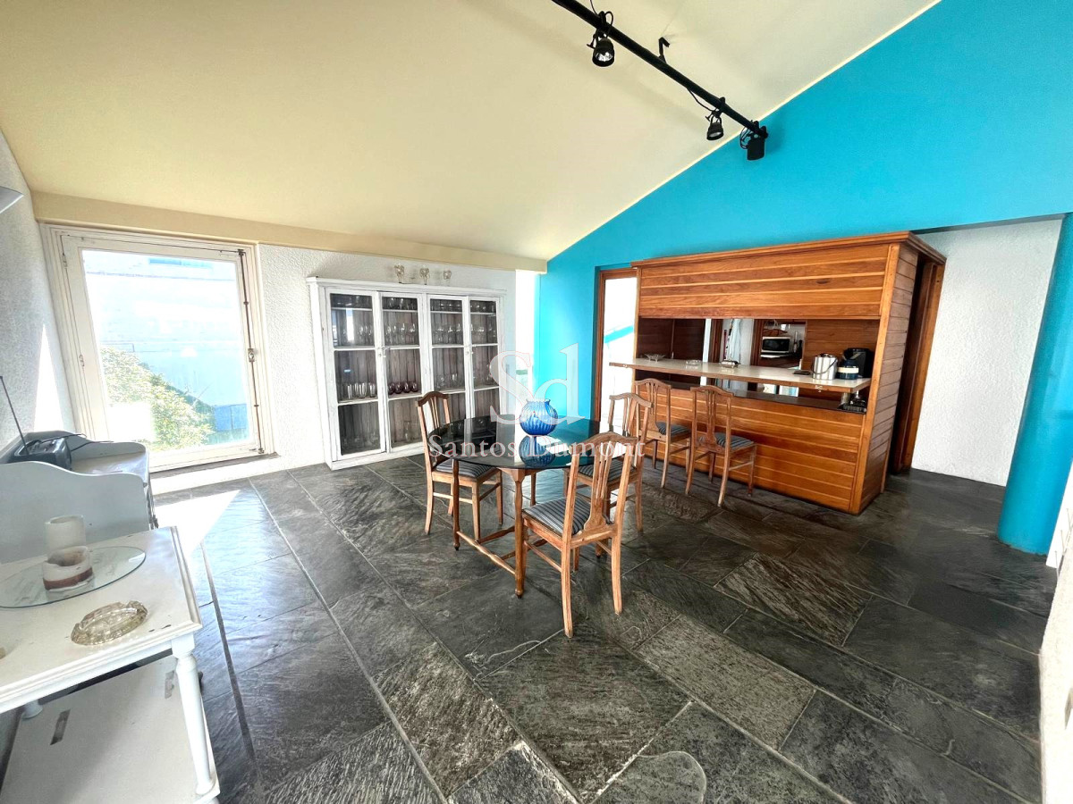Casa ID.24519 - VENTA - ESPECTACULAR UBICACION