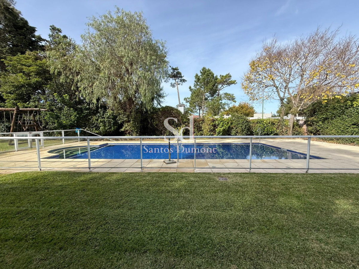 Casa ID.25788 - Venta Casa 5 dormitorios Punta del Este Playa Mansa