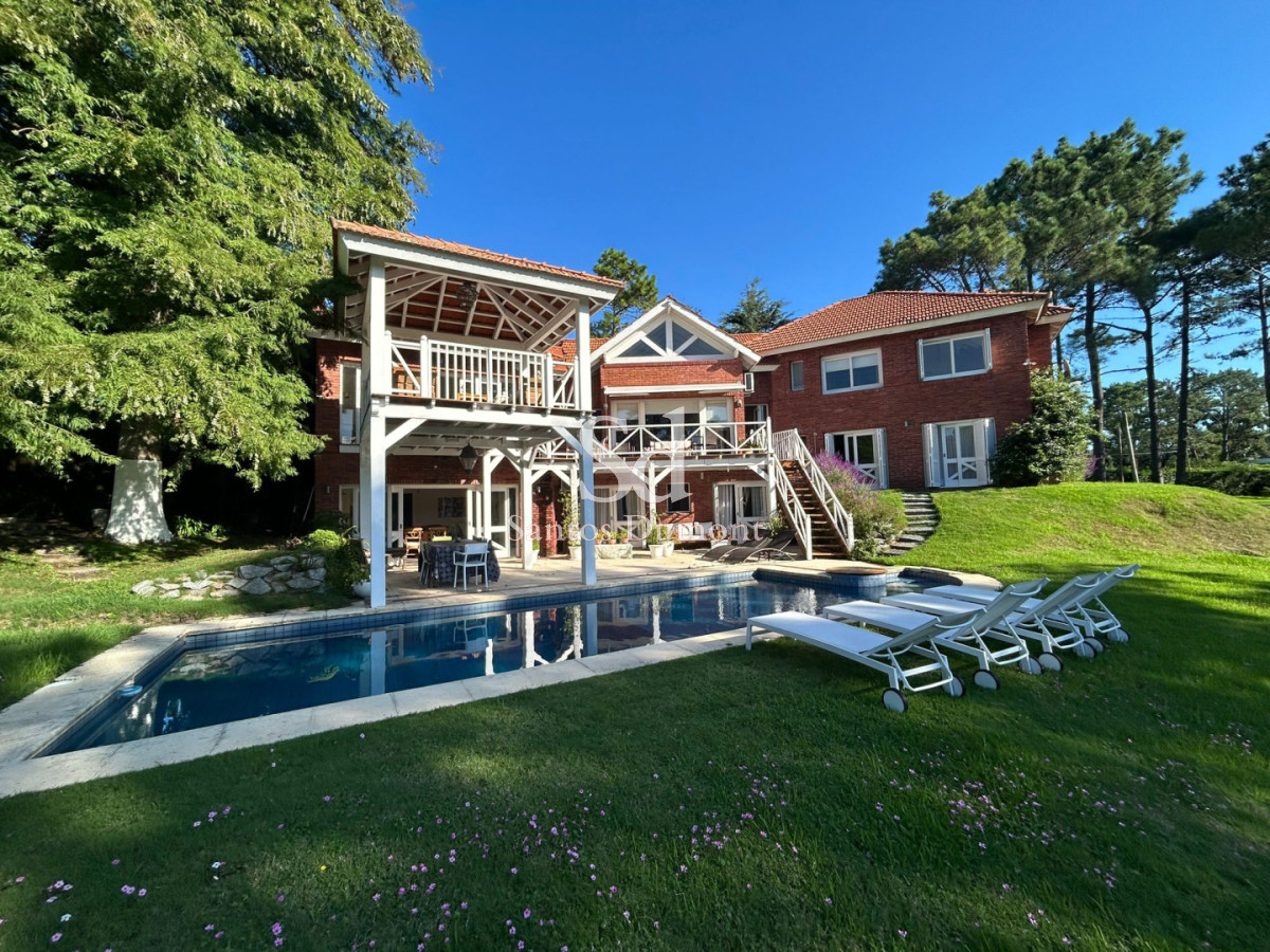 Casa ID.25682 - Casa en venta en Barrio Golf, Punta del Este