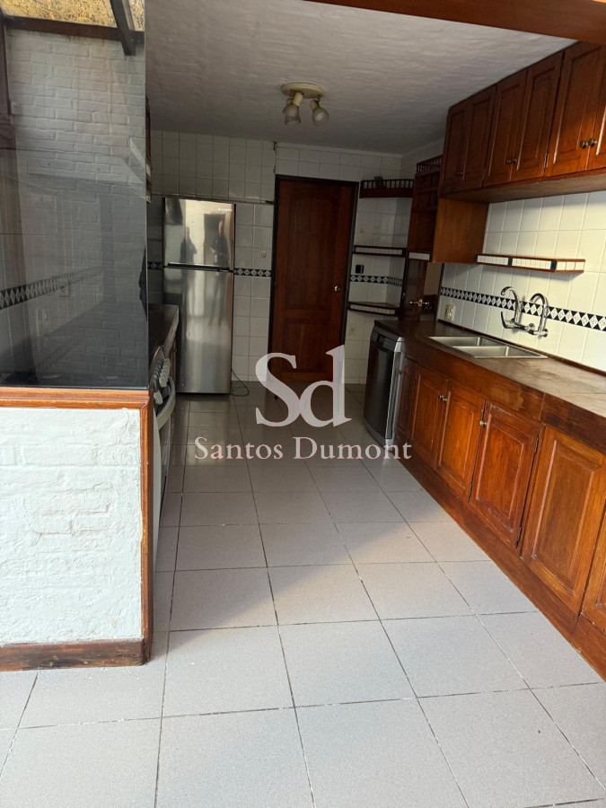 Casa ID.25352 - Venta Casa 6 dormitorios El Golf Punta del Este