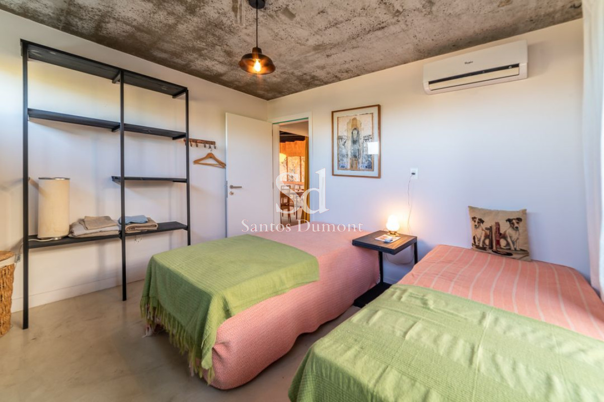 Casa ID.25041 - VENTA - EXCELENTE UBICACION