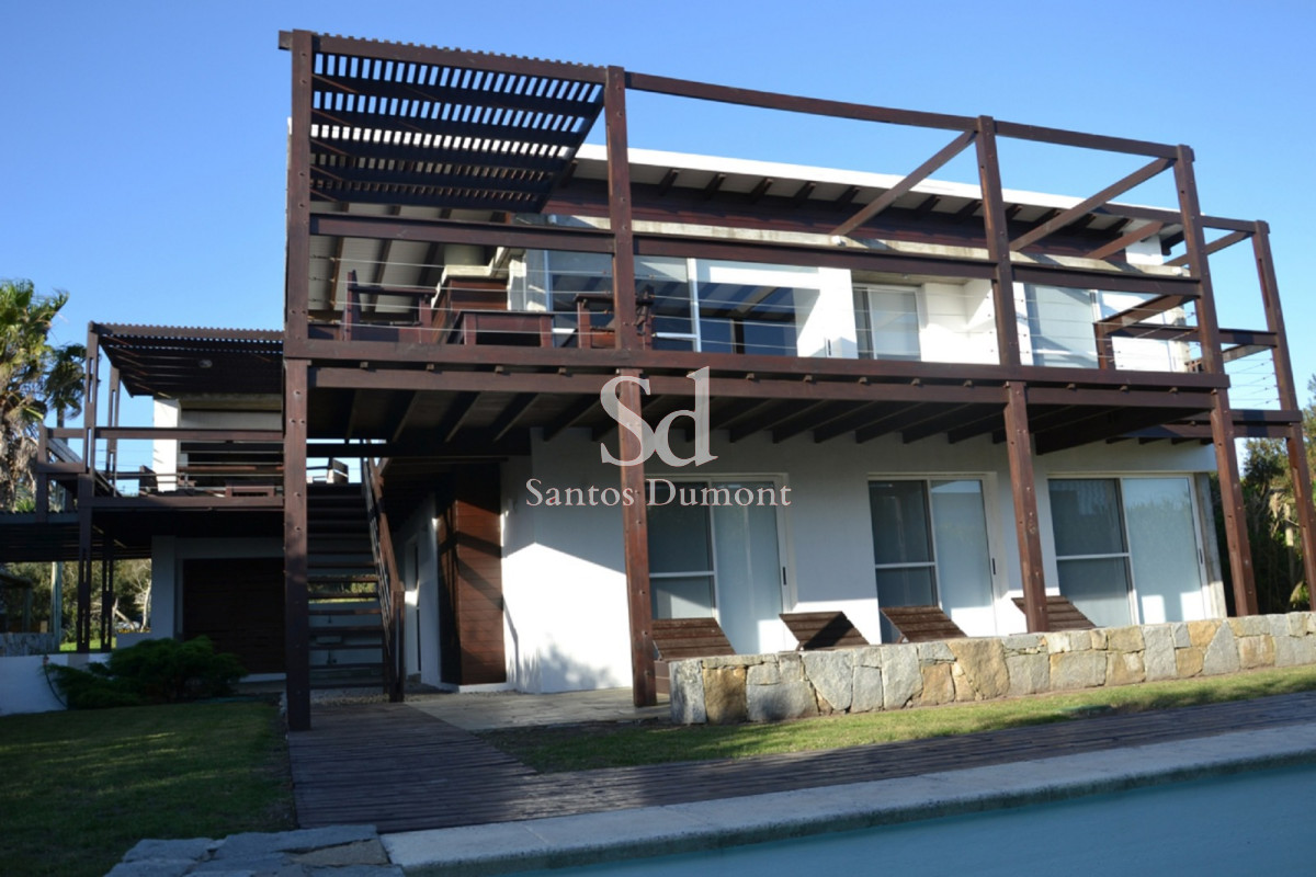Casa ID.11665 - espectacular casa en venta - 6 dorms - El chorro