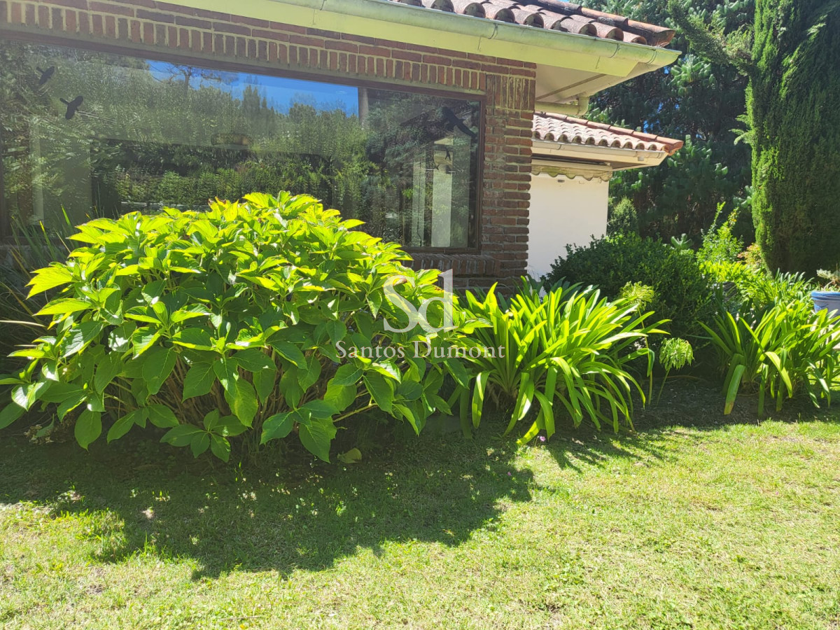 Casa ID.25206 - VENTA - LAGUNA DEL SAUCE