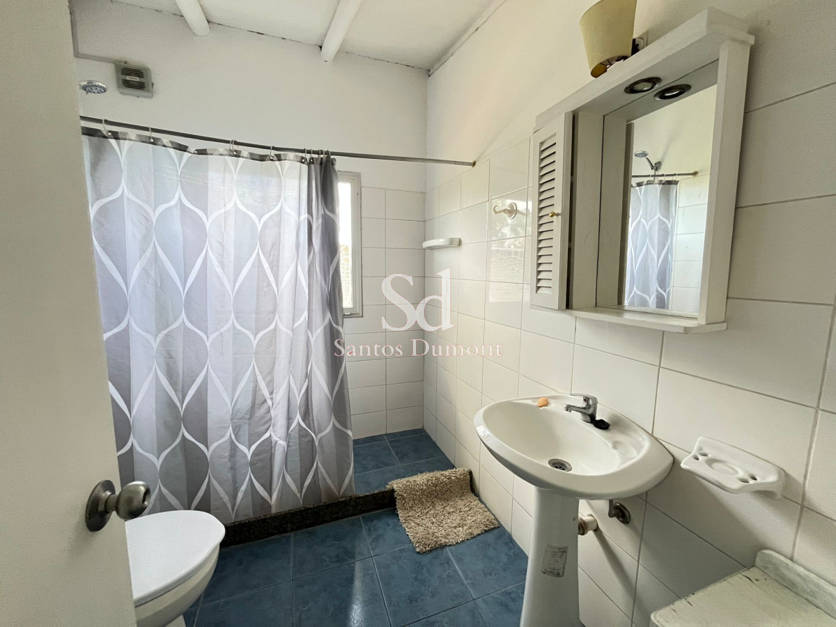 Casa ID.11911 - VENTA - EXCELENTE UBICACION