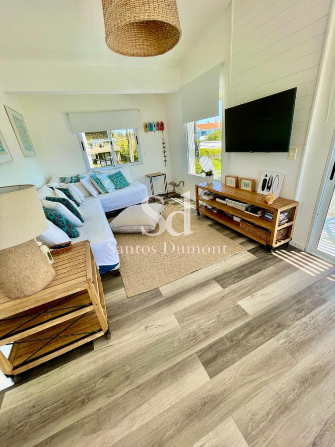 Casa ID.12476 - VENTA - EXCELENTE UBICACION