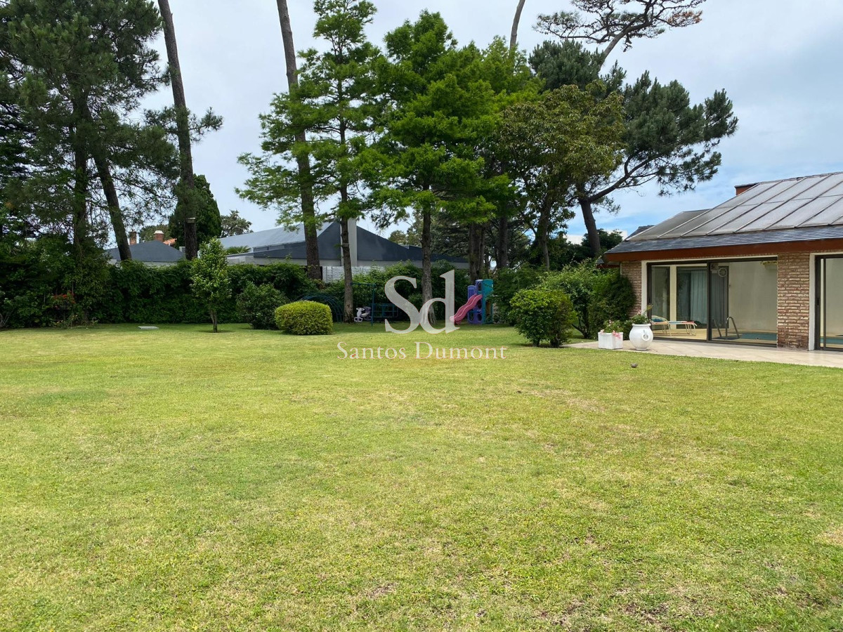 Casa ID.10339 - Venta Casa Playa Mansa-Punta del Este
