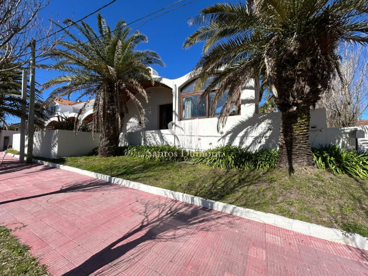 Casa ID.25854 - EN VENTA - Casa en zona Faro de Punta del Este a metros del Mar