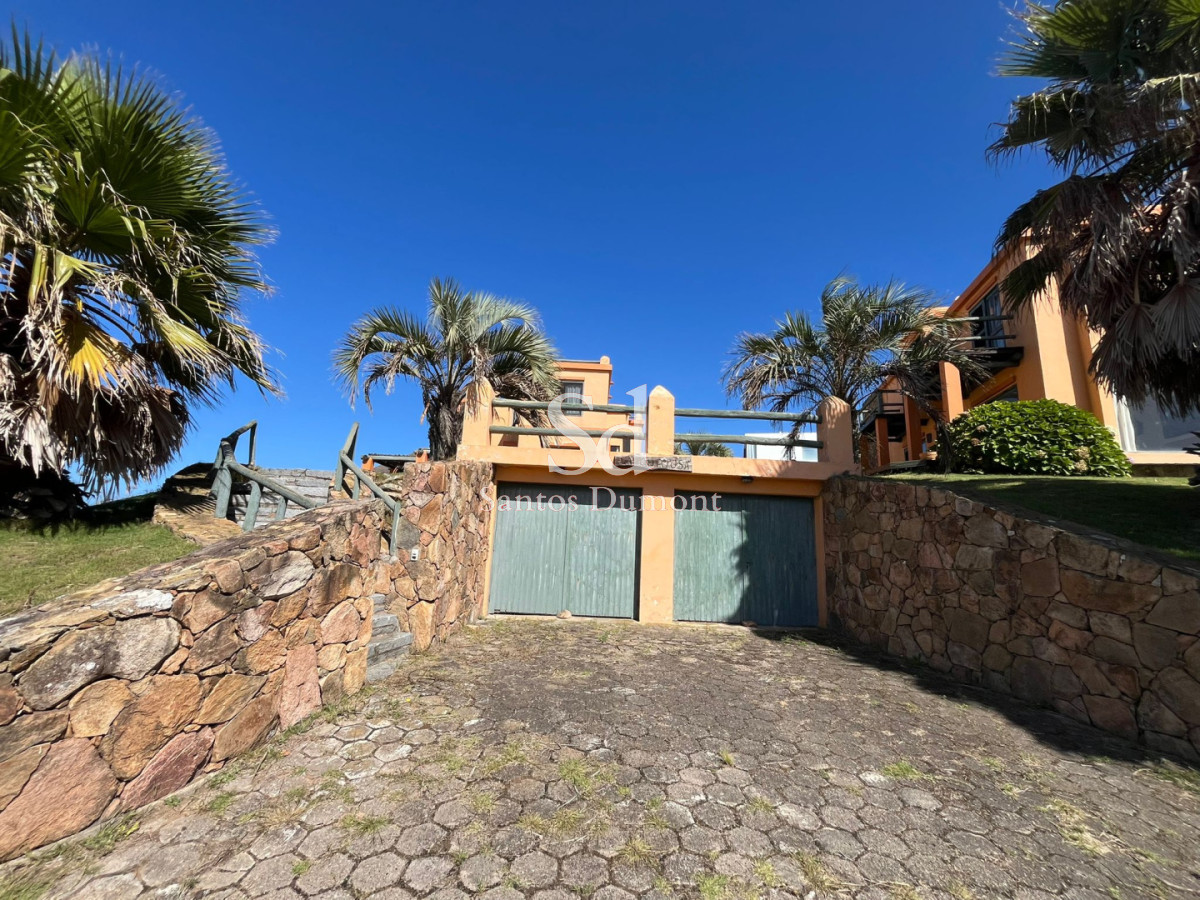 Casa ID.25328 - VENTA - EXCELENTE PROPIEDAD