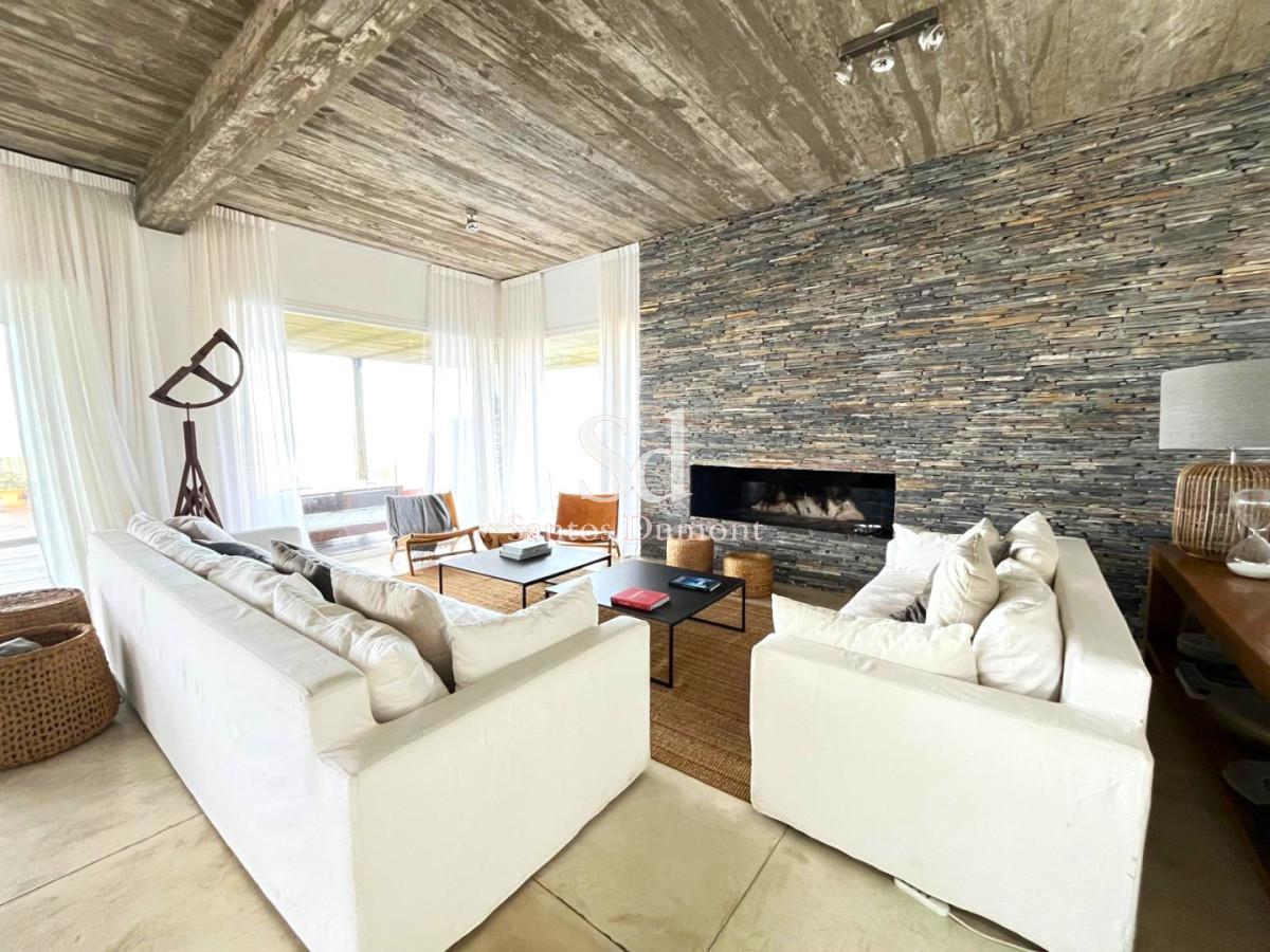 Casa ID.12011 - VENTA - ESPECTACULAR CASA SOBRE EL MAR, JOSE IGNACIO